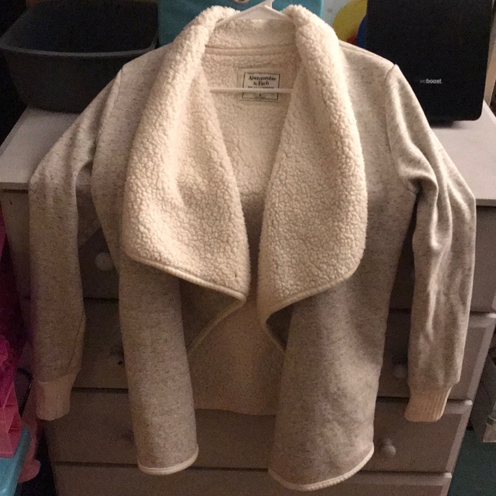 Abercrombie & Fitch Cardigan Sweater